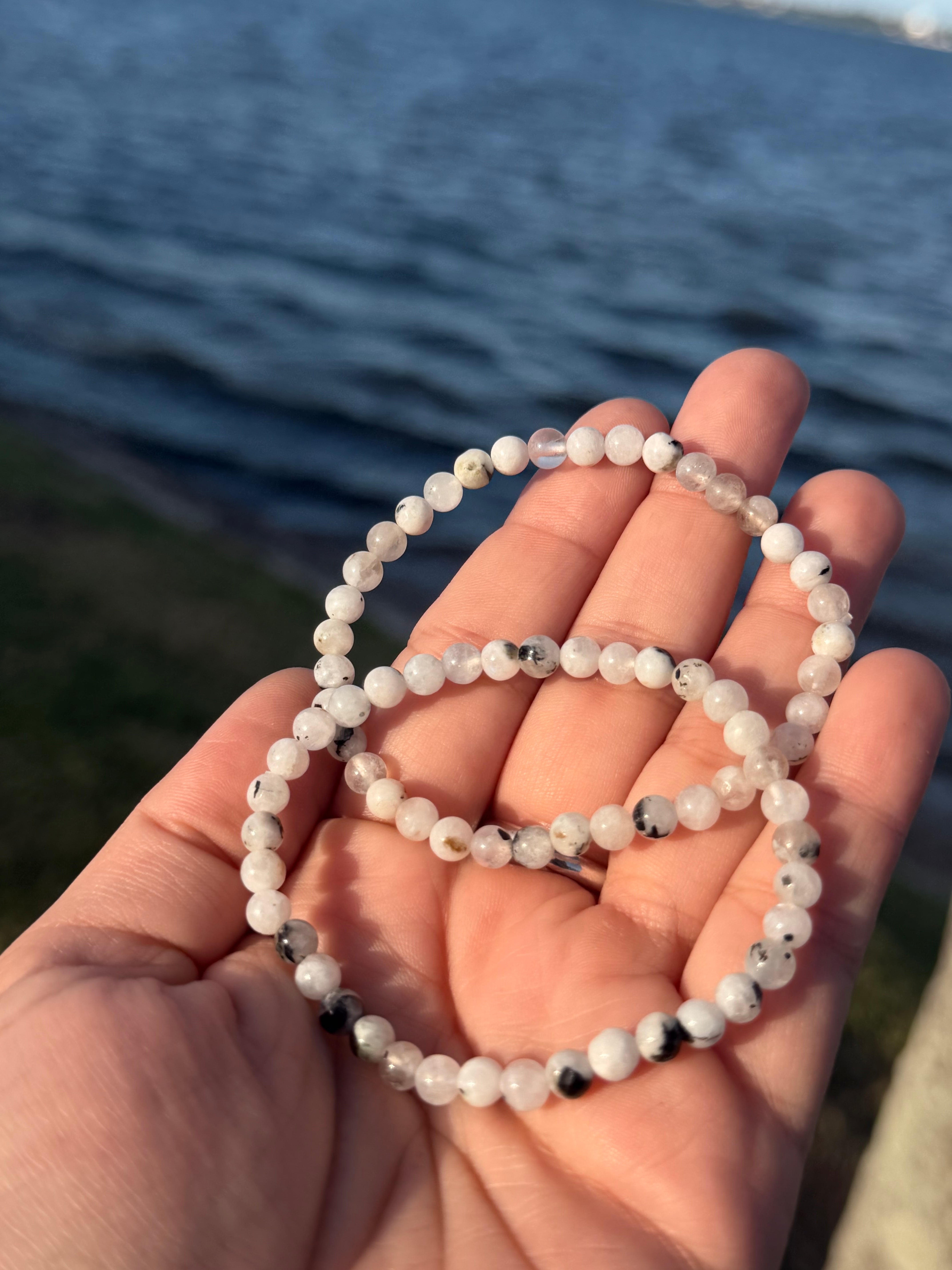 🌙 Natural Rainbow Moonstone Bracelet