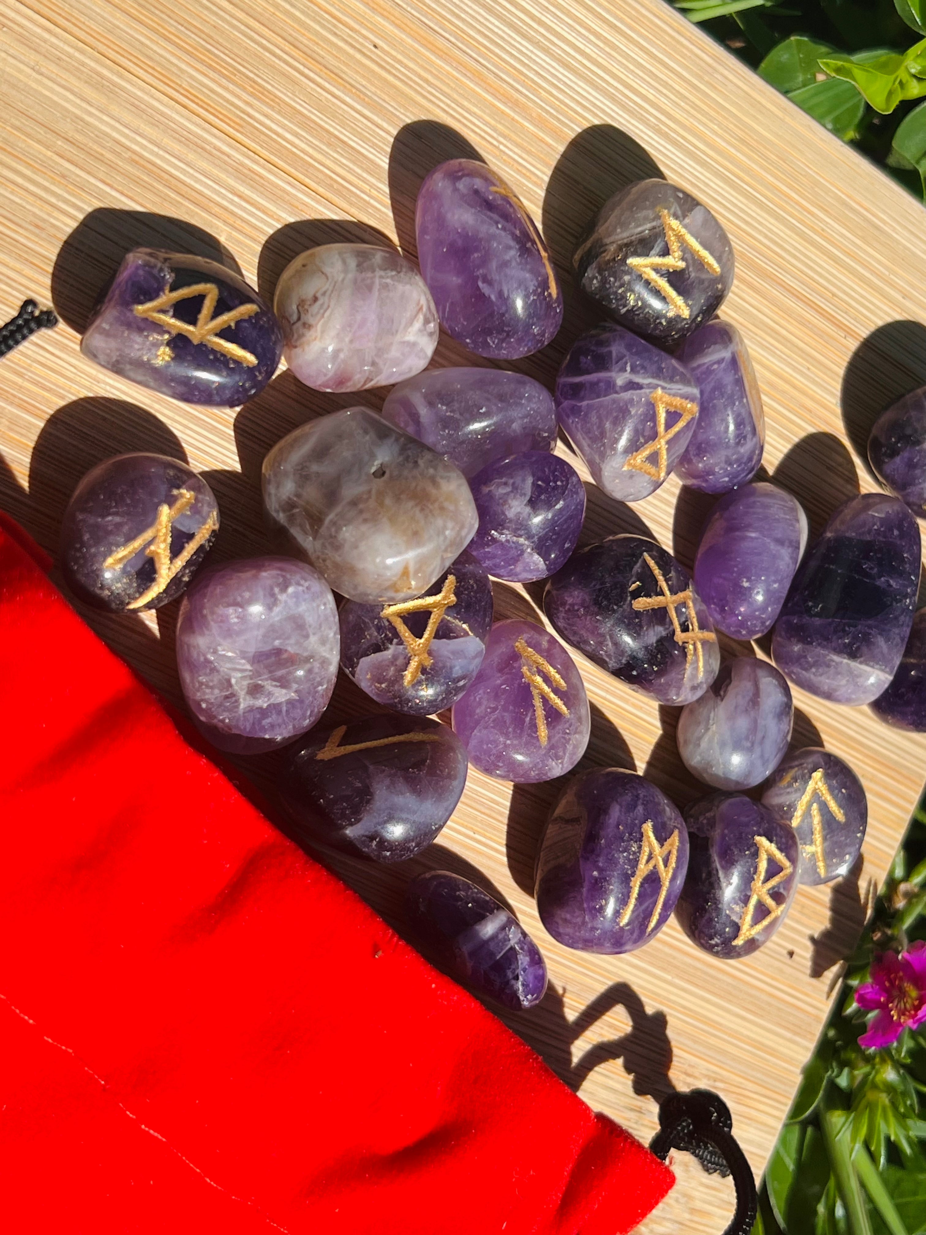 Mystical Amethyst Rune Set