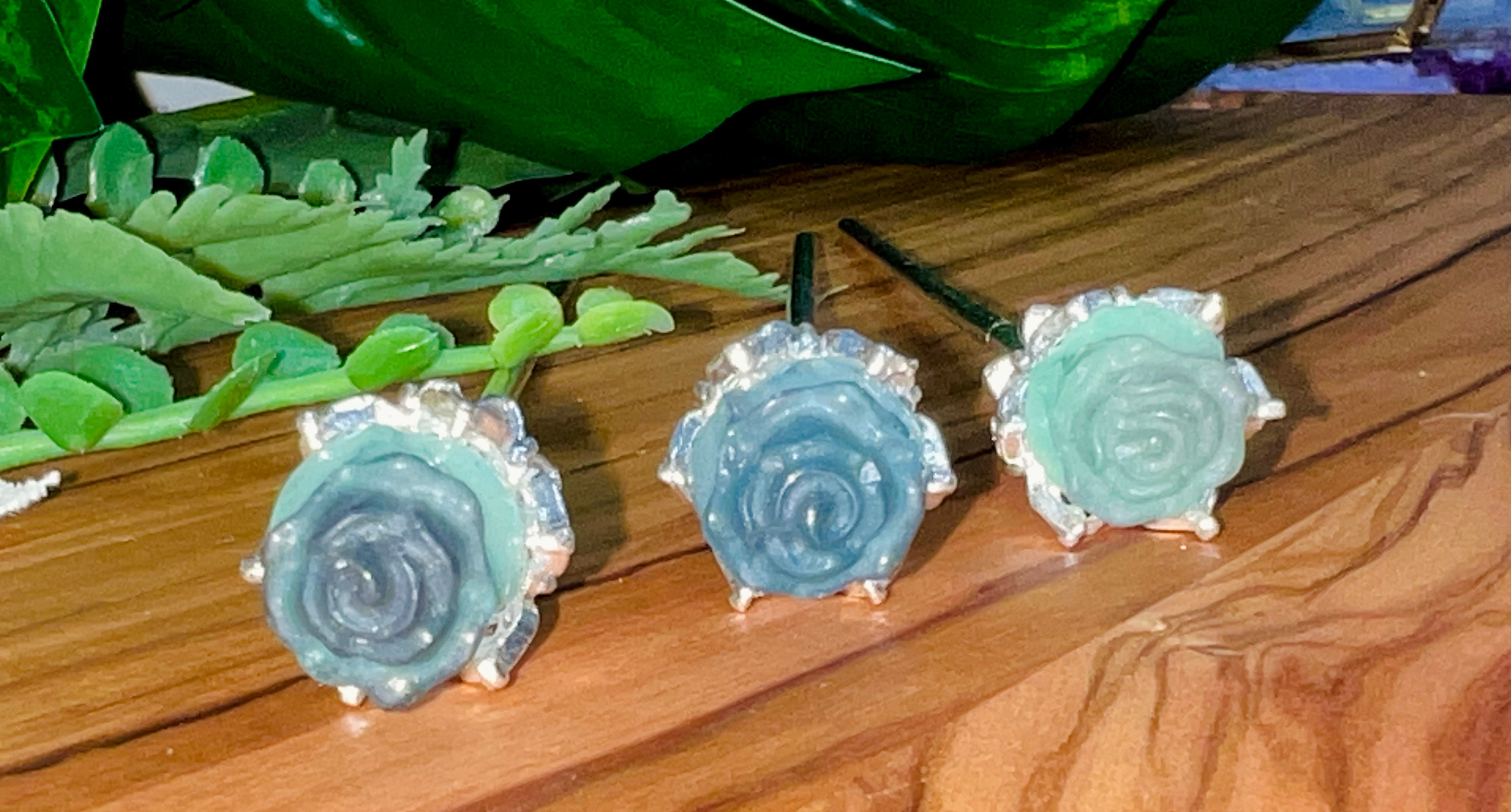 Blue fluorite roses