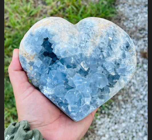 XL Celestite Heart
