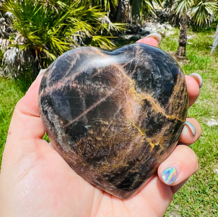 Black moonstone heart (large)