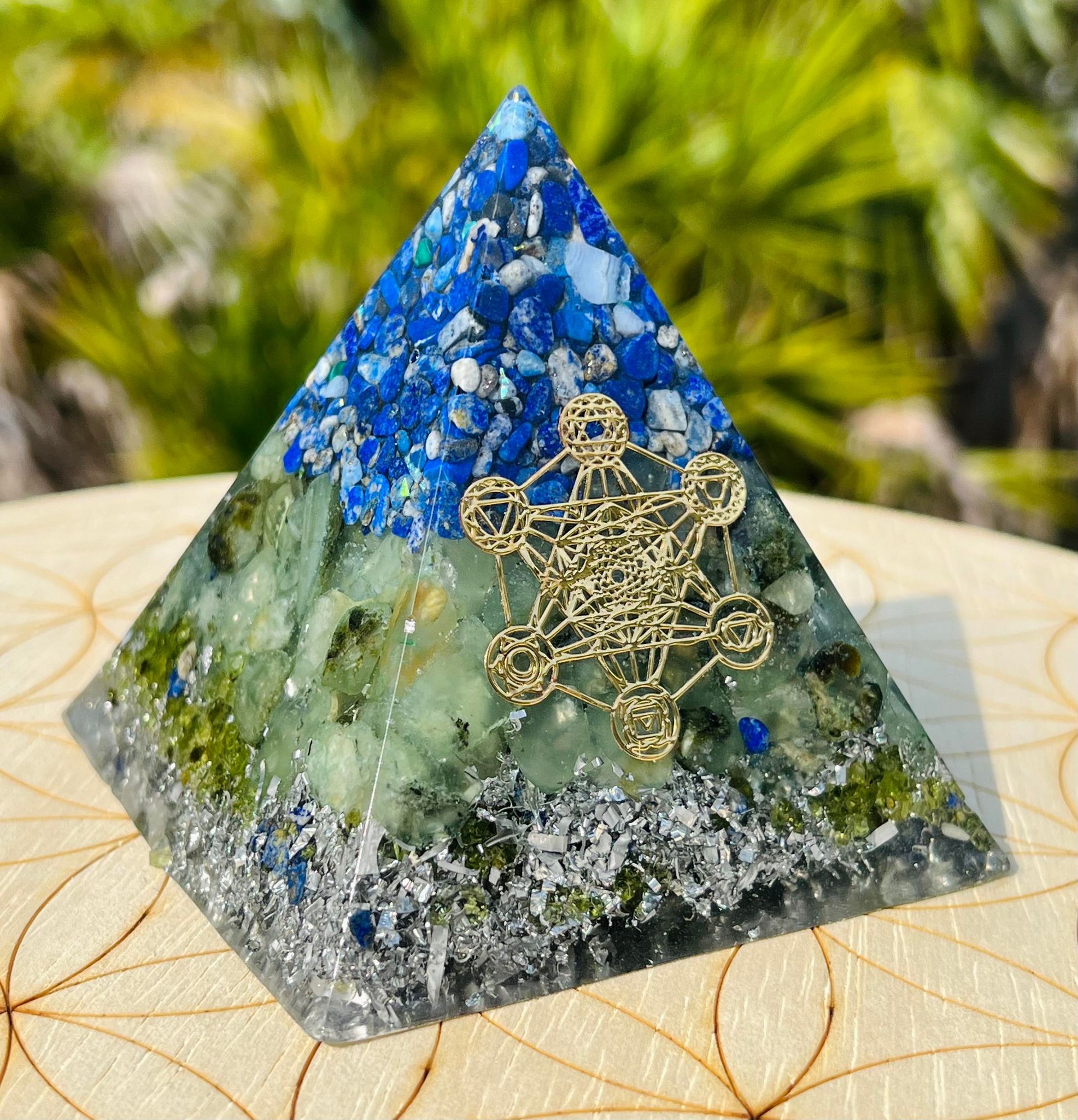 Lapis lazuli & Phrenite Orgonite Pyramid (large)