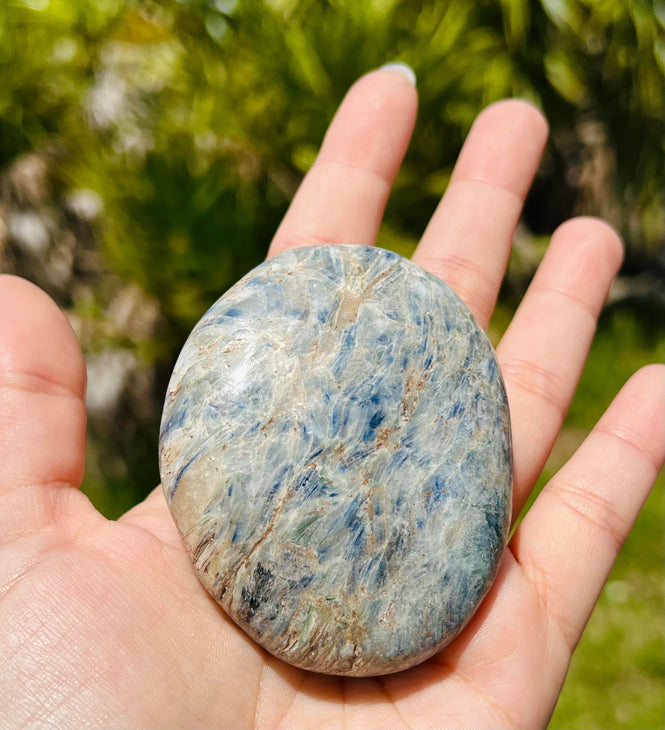Blue Kyanite Palm Stone (large)