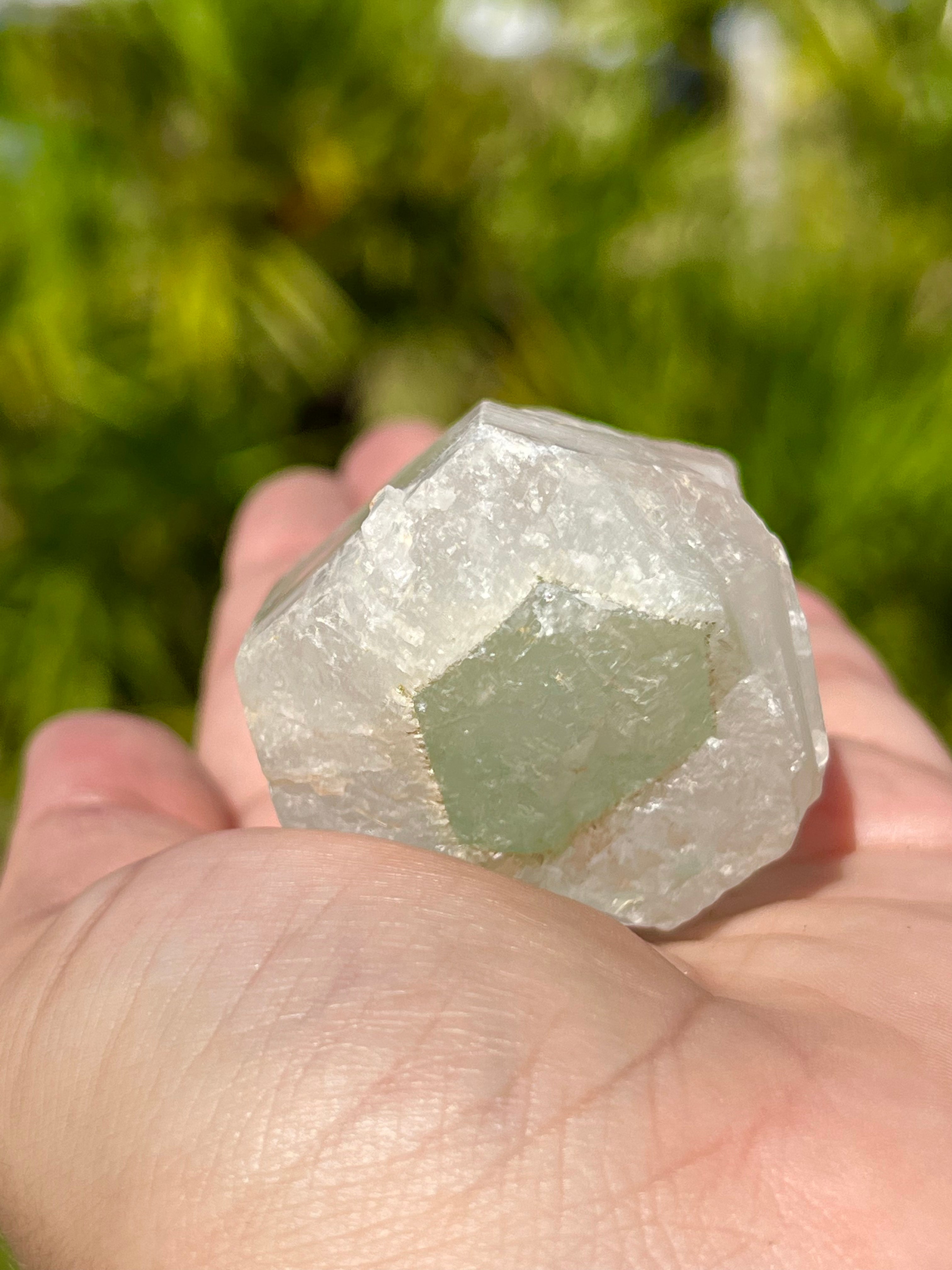 Raw Quartz with inclusion Green Fluorite